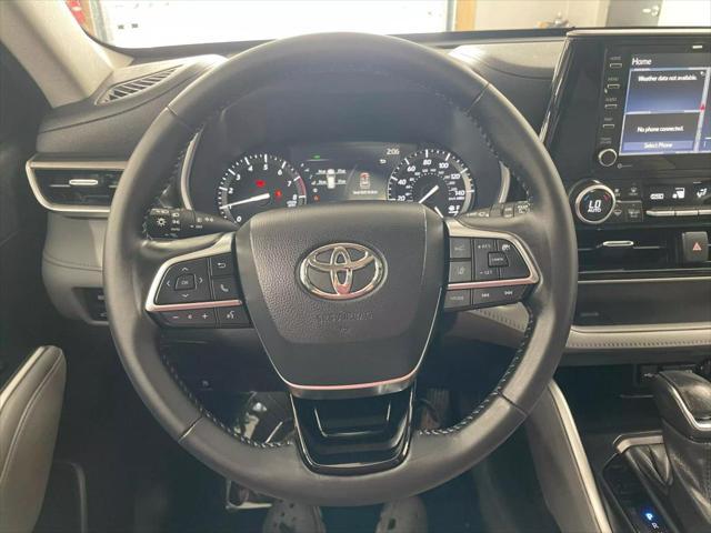 used 2021 Toyota Highlander car, priced at $25,236