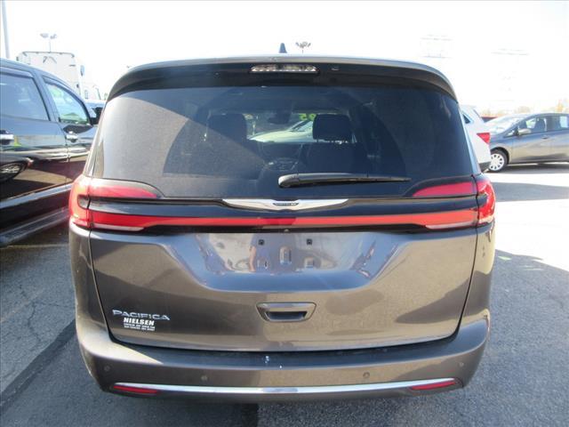 used 2021 Chrysler Pacifica car, priced at $11,495