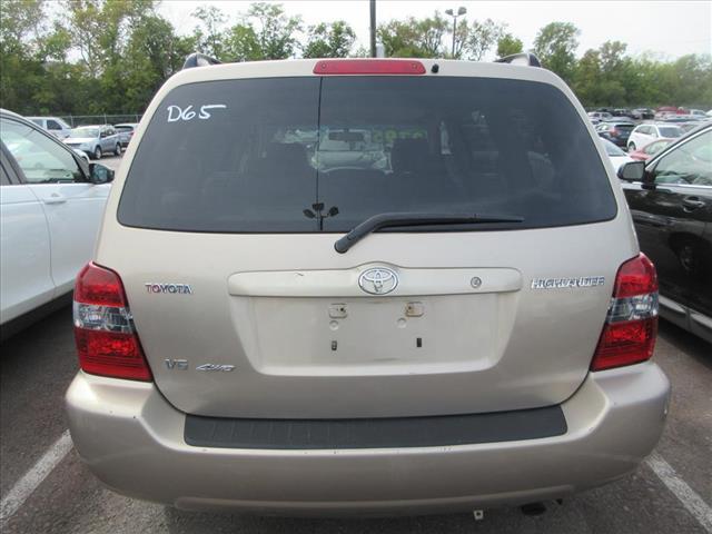 used 2006 Toyota Highlander car, priced at $2,795