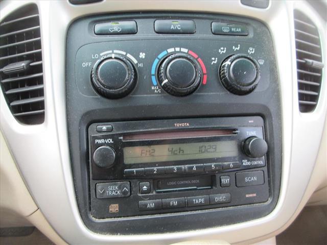 used 2006 Toyota Highlander car, priced at $2,795