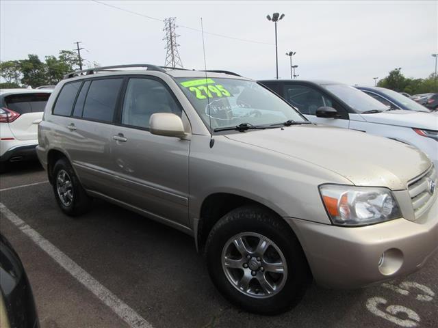 used 2006 Toyota Highlander car, priced at $2,795