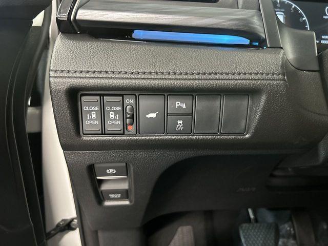 new 2025 Honda Odyssey car, priced at $49,860