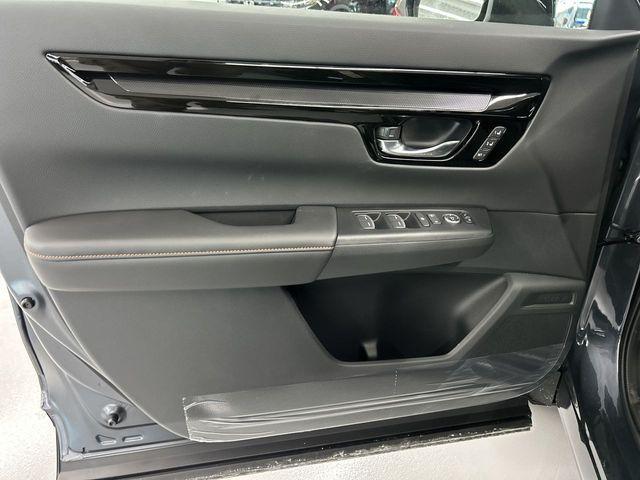 new 2025 Honda CR-V Hybrid car, priced at $41,995