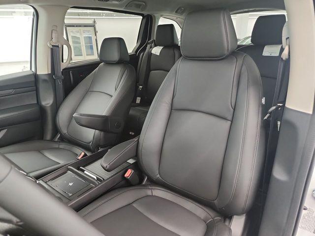 new 2025 Honda Odyssey car, priced at $42,979