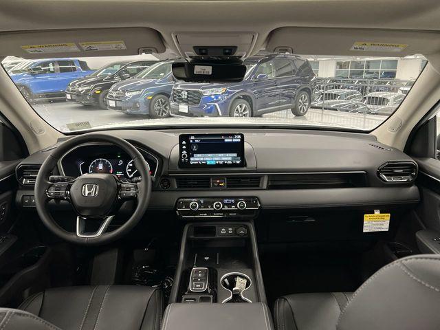 new 2025 Honda Pilot car, priced at $46,203