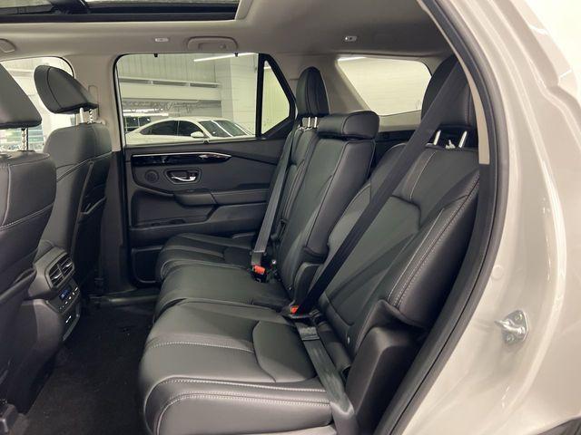 new 2025 Honda Pilot car, priced at $46,203