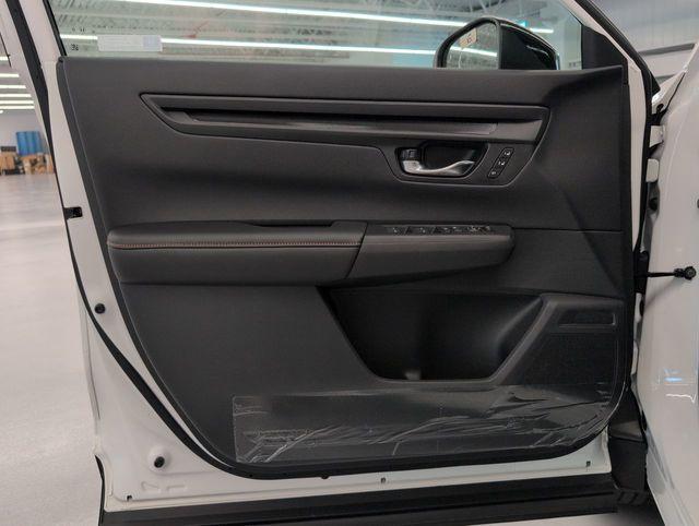 new 2026 Honda CR-V Hybrid car, priced at $40,015