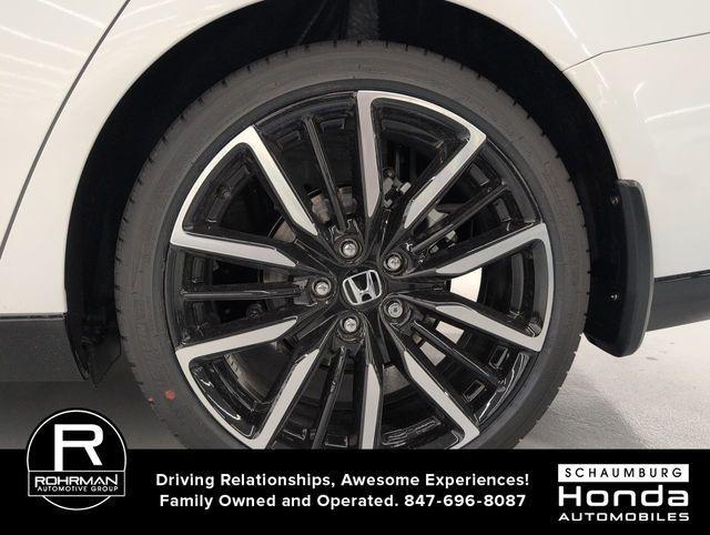 new 2025 Honda Accord Hybrid car, priced at $37,597