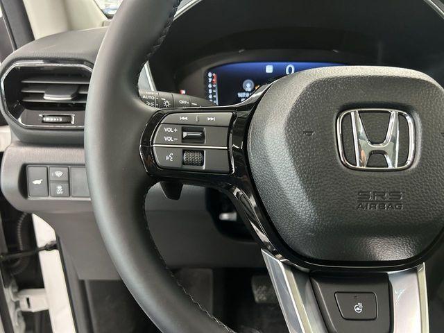 new 2025 Honda Pilot car, priced at $51,515