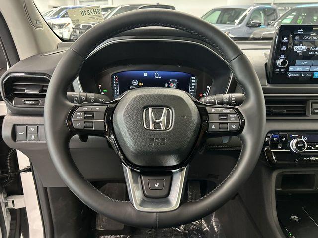 new 2025 Honda Pilot car, priced at $51,515