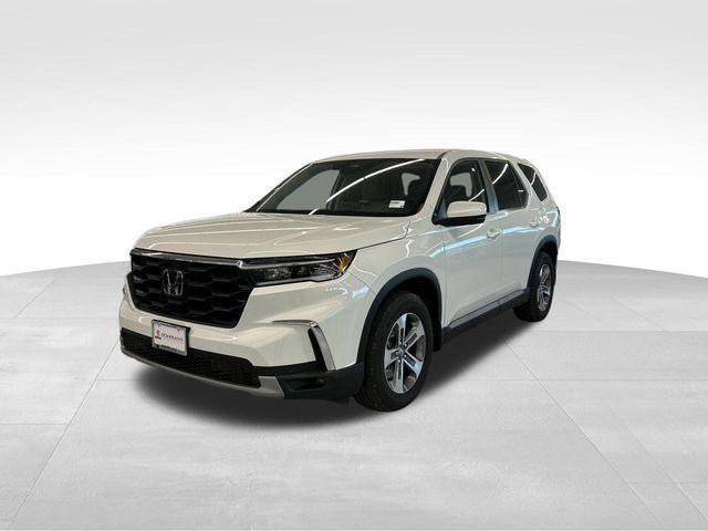 new 2025 Honda Pilot car, priced at $43,563