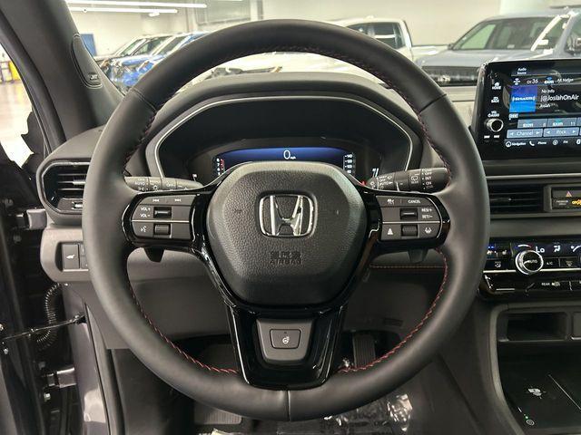 new 2025 Honda Pilot car, priced at $52,554