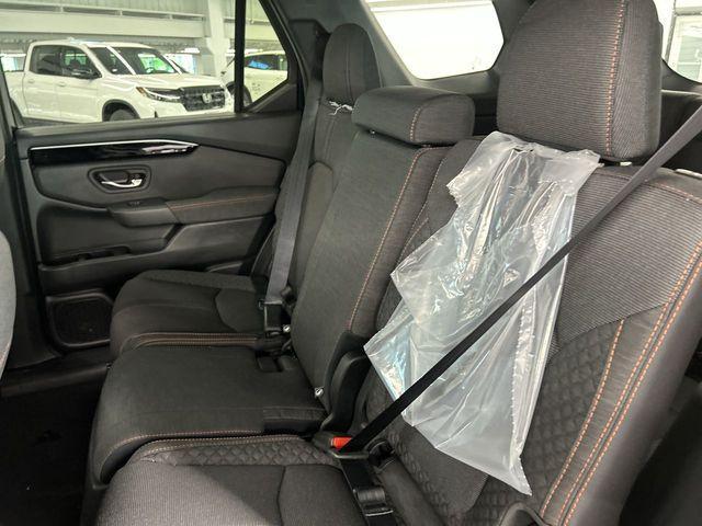 new 2025 Honda Pilot car, priced at $41,762