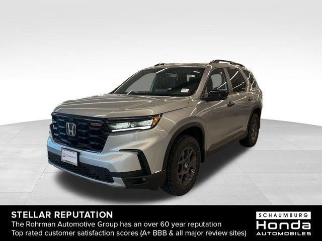 new 2025 Honda Pilot car, priced at $47,732