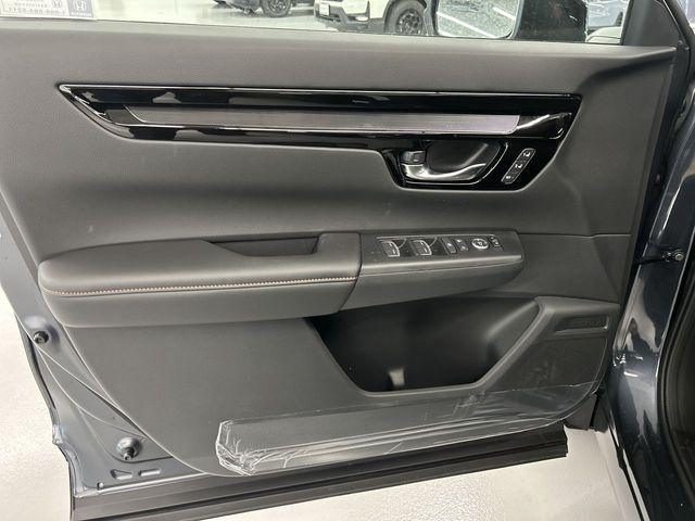 new 2026 Honda CR-V Hybrid car, priced at $43,645