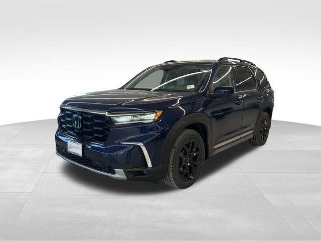 new 2025 Honda Pilot car, priced at $49,421