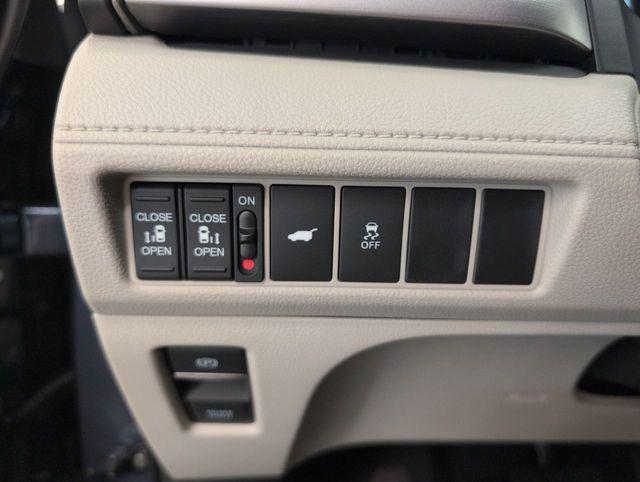 new 2026 Honda Odyssey car, priced at $41,637