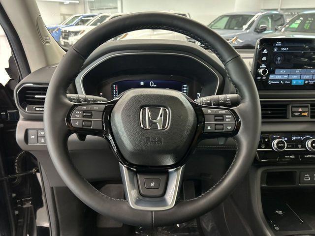 new 2025 Honda Pilot car, priced at $50,177