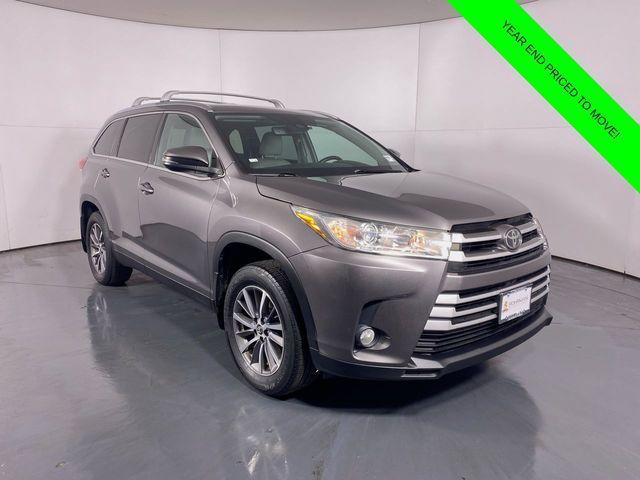 used 2019 Toyota Highlander car, priced at $18,900