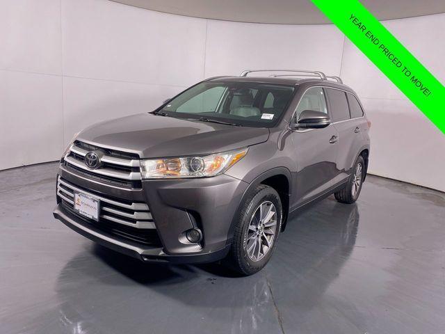 used 2019 Toyota Highlander car, priced at $18,900