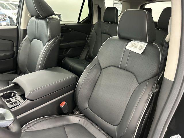 new 2025 Honda Pilot car, priced at $50,177