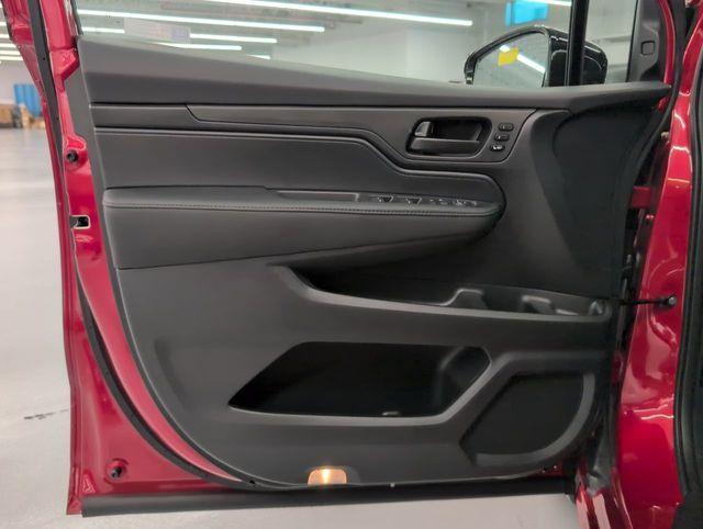 new 2026 Honda Odyssey car, priced at $43,095