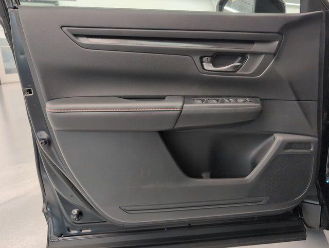 new 2026 Honda CR-V Hybrid car, priced at $39,695