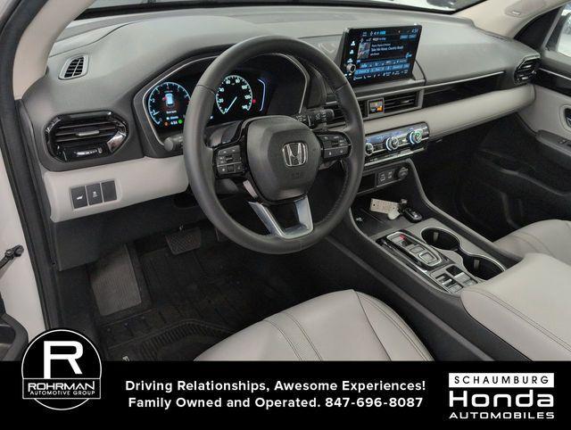 new 2025 Honda Pilot car, priced at $47,621