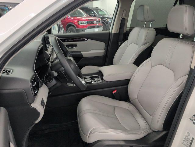 new 2025 Honda Pilot car, priced at $47,621