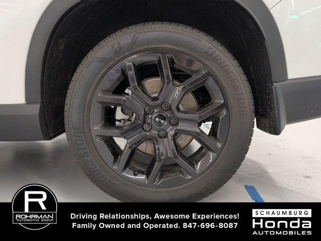 new 2025 Honda Pilot car, priced at $47,621