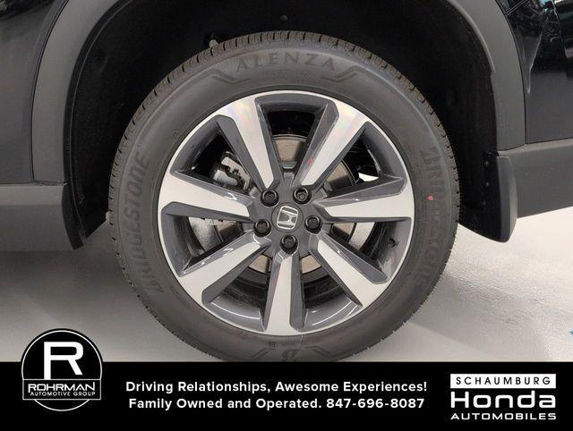 new 2025 Honda Pilot car, priced at $47,823