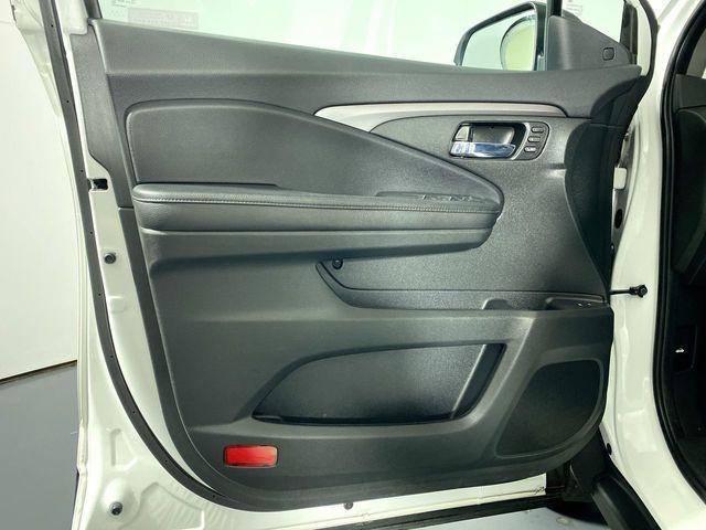 used 2022 Honda Pilot car, priced at $28,900