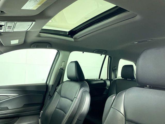 used 2022 Honda Pilot car, priced at $28,900