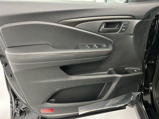 new 2025 Honda Ridgeline car, priced at $40,016
