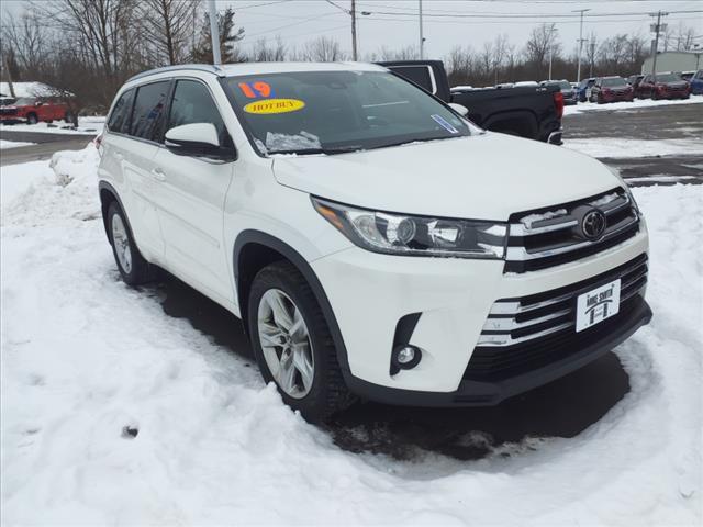 used 2019 Toyota Highlander car, priced at $28,850