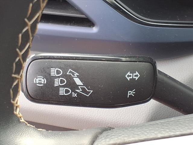 used 2022 Volkswagen Taos car