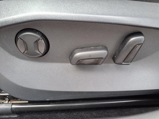used 2022 Volkswagen Taos car