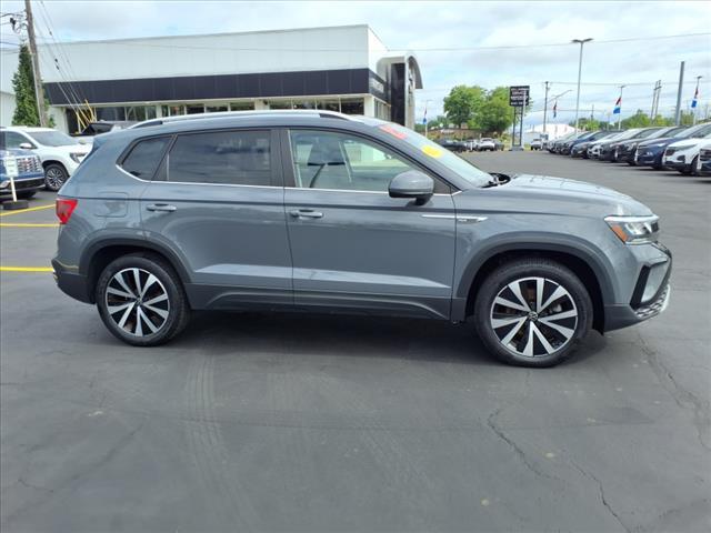 used 2022 Volkswagen Taos car