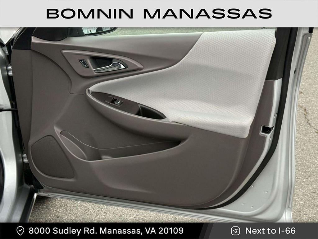 used 2017 Chevrolet Malibu car, priced at $9,998