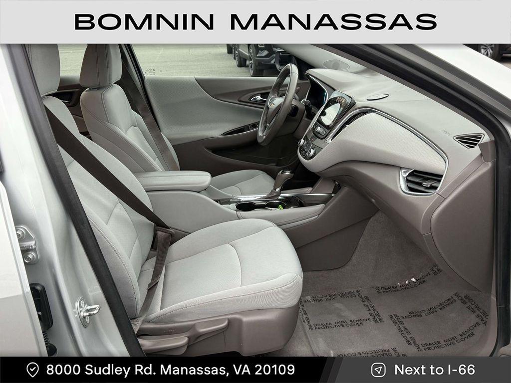 used 2017 Chevrolet Malibu car, priced at $9,998