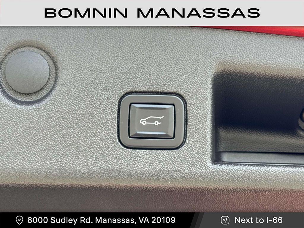 used 2022 Chevrolet Equinox car, priced at $20,490