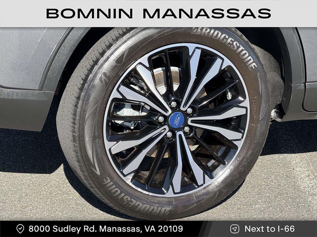 used 2022 Ford Escape car, priced at $18,999