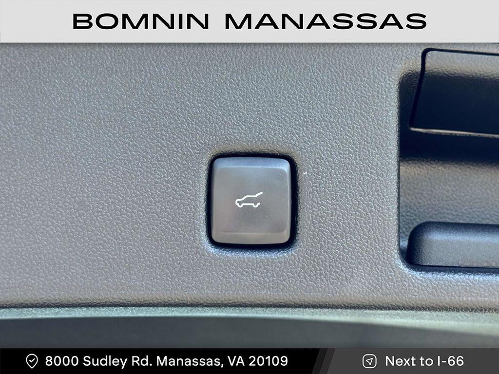 used 2022 Ford Escape car, priced at $18,999