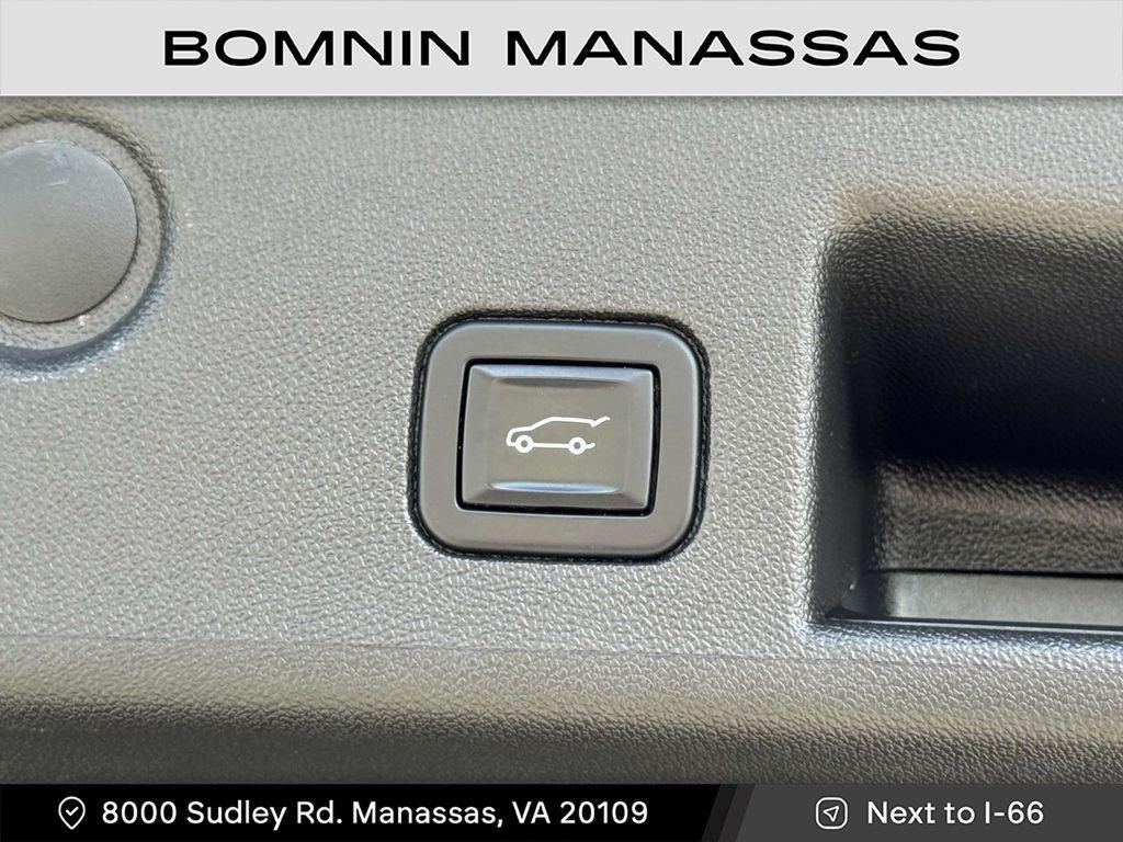 used 2022 Chevrolet Equinox car, priced at $20,490