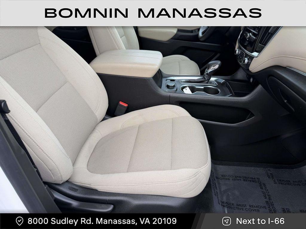 used 2022 Chevrolet Traverse car, priced at $21,490