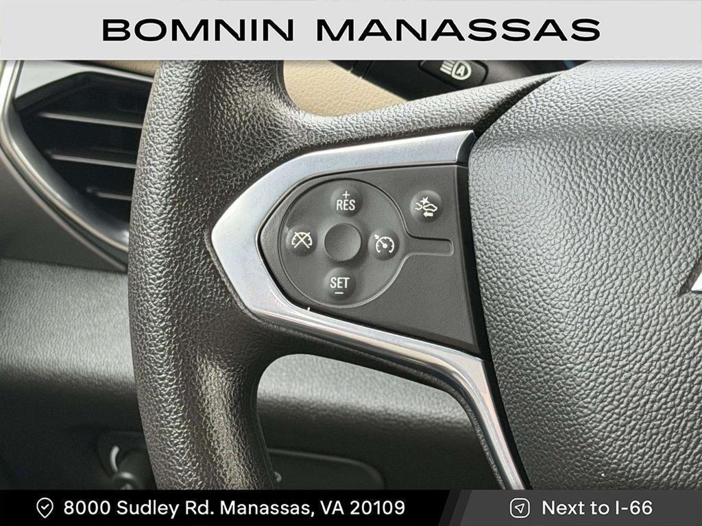 used 2022 Chevrolet Traverse car, priced at $21,490