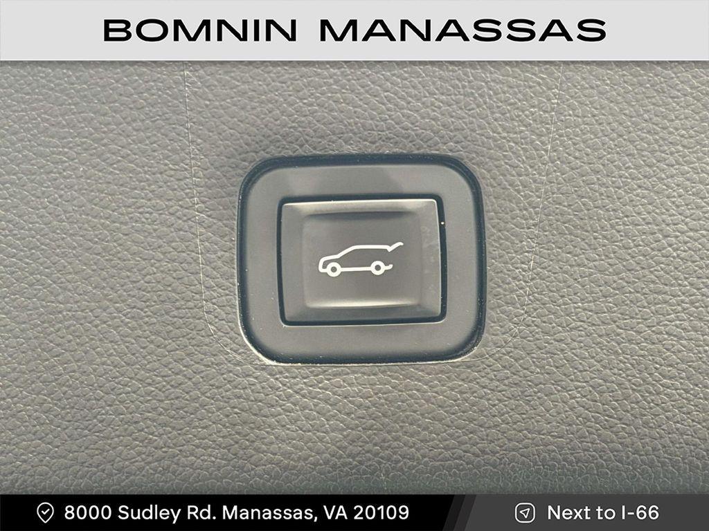 used 2019 Chevrolet Traverse car, priced at $18,499