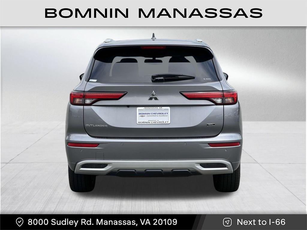used 2022 Mitsubishi Outlander car, priced at $25,490