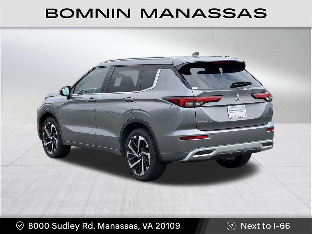 used 2022 Mitsubishi Outlander car, priced at $25,490