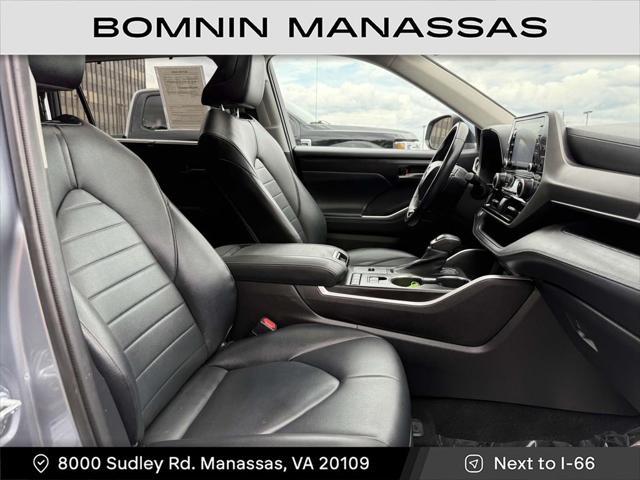used 2021 Toyota Highlander Hybrid car, priced at $31,990
